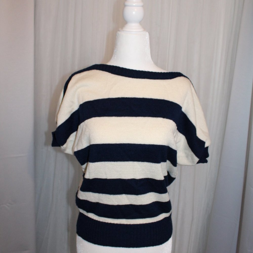 Vivanti Navy & Cream short sleeve vintage sweater